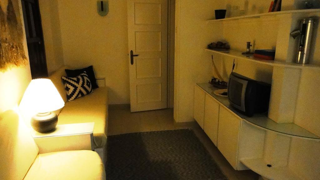 Casa Amarela Guesthouse Lagos Phòng bức ảnh