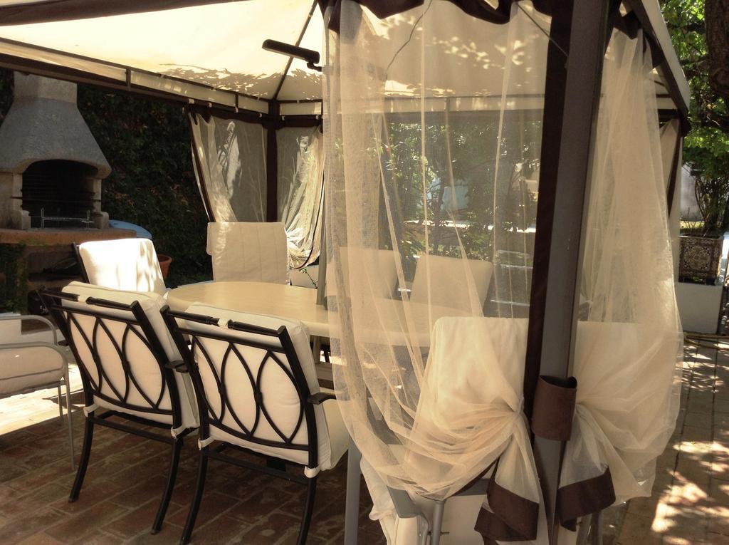 Casa Amarela Guesthouse Lagos Ngoại thất bức ảnh