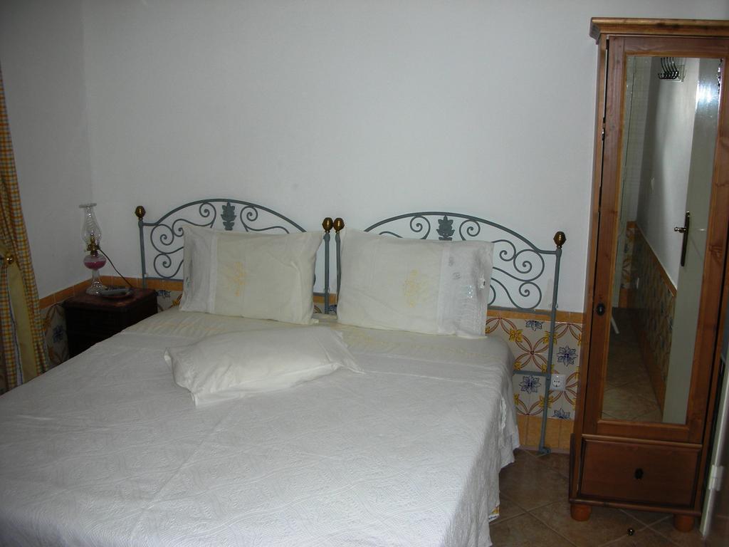 Casa Amarela Guesthouse Lagos Phòng bức ảnh