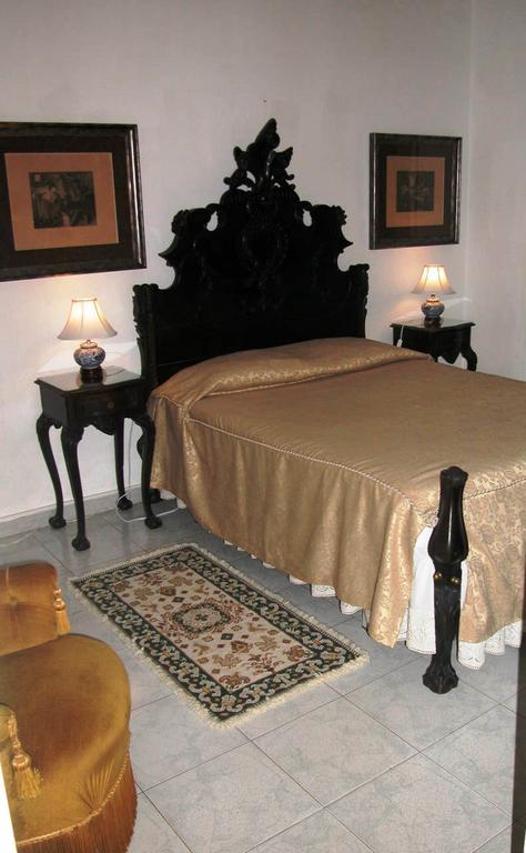 Casa Amarela Guesthouse Lagos Ngoại thất bức ảnh